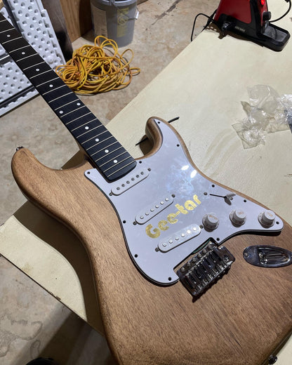 Design your own Stratocaster